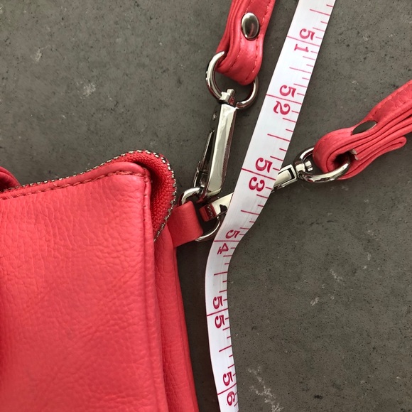 ☀️Host Pick☀️Charming Charlie Crossover Mini Purse - Picture 10 of 10